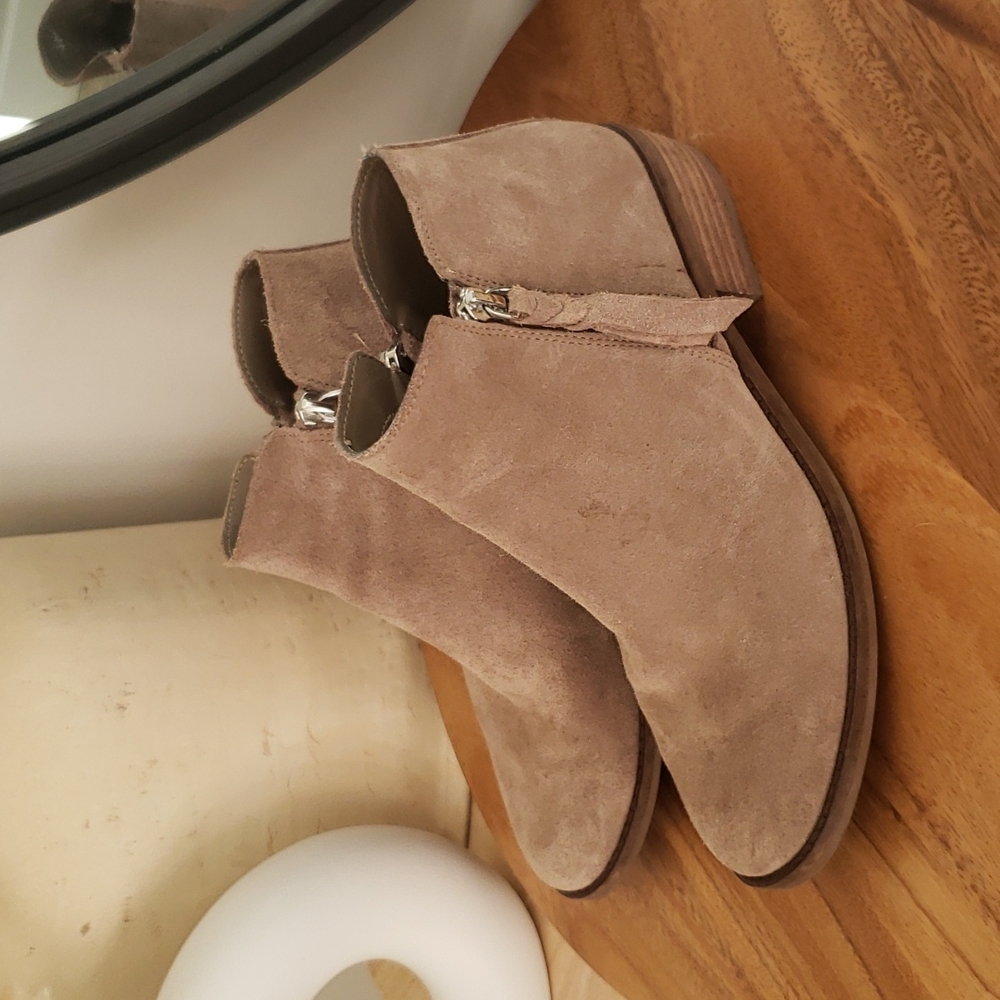 🩷Dolce Vita booties